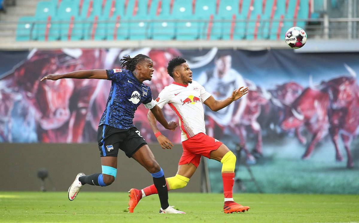 斯图加特与莱比锡红牛上演欧冠席位关键对决，红牛能否继续占据优势？